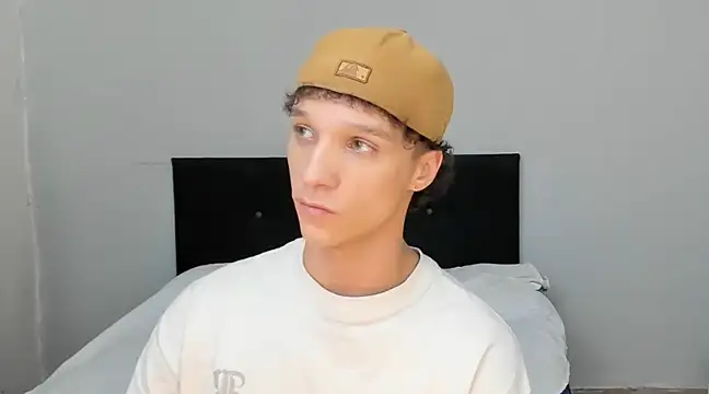 Snapshot of angelcortes chatting on 21, 3, 2025 angelcortes online show from 21, 3, 2025