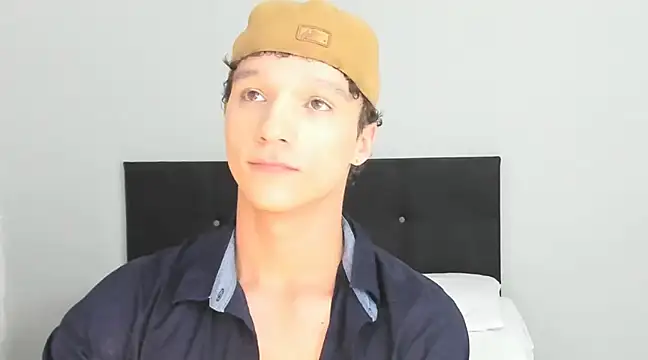 Snapshot of angelcortes chatting on 22, 2, 2025 angelcortes online show from 22, 2, 2025