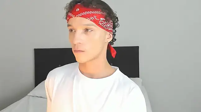 Snapshot of angelcortes chatting on 3, 3, 2025 angelcortes online show from 3, 3, 2025