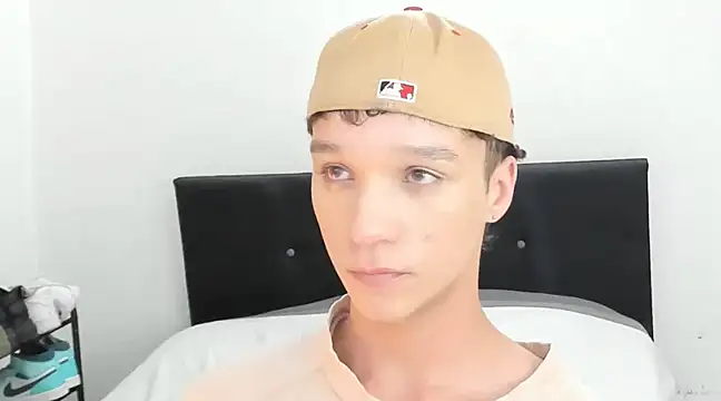 Snapshot of angelcortes chatting on 10, 1, 2025 angelcortes online show from 10, 1, 2025