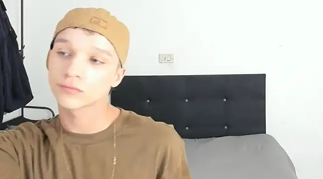 Snapshot of angelcortes chatting on 23, 12, 2024 angelcortes online show from 23, 12, 2024