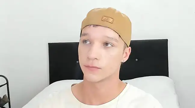 Snapshot of angelcortes chatting on 28, 12, 2024 angelcortes online show from 28, 12, 2024