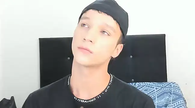 Snapshot of angelcortes chatting on 17, 1, 2025 angelcortes online show from 17, 1, 2025