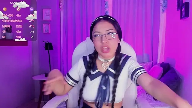 CoralineRicce  online show from 4, 2, 2025