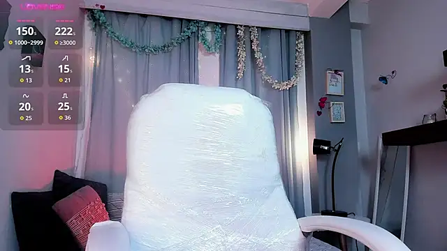 CoralineRicce  online show from 28, 10, 2025