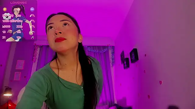 CoralineRicce  online show from 11, 3, 2025