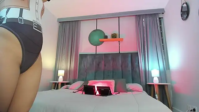 CoralineRicce  online show from 11, 10, 2025