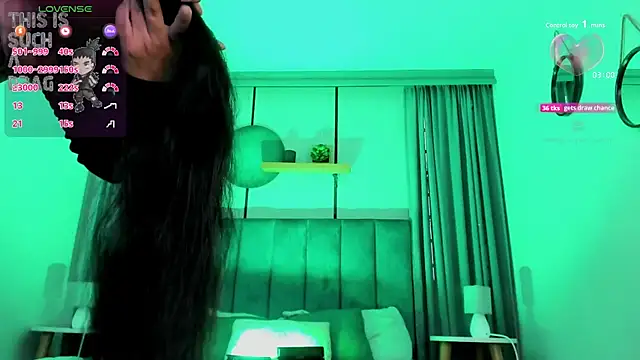 CoralineRicce  online show from 3, 12, 2025