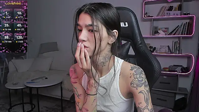 vinkitinkii online show from 18, 2, 2025