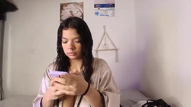 yungelitamor  online show from 8, 3, 2025