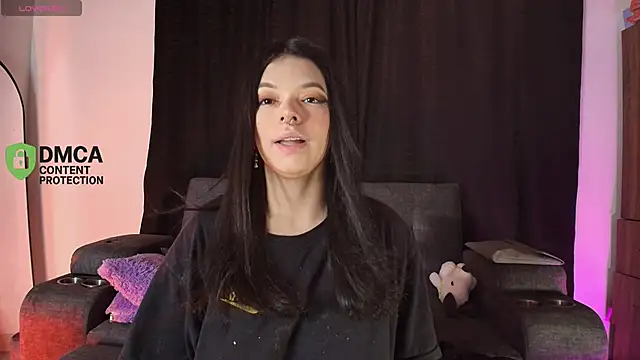 yungelitamor  online show from 4, 5, 2026
