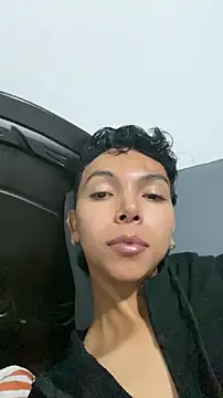 xhenisa  online show from 15, 1, 2026