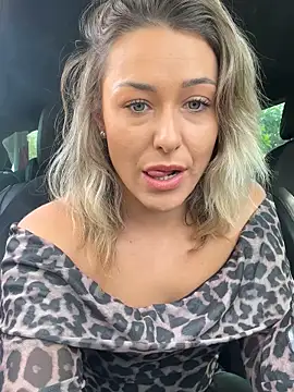 petrouchkaaa  online show from 30, 11, 2025