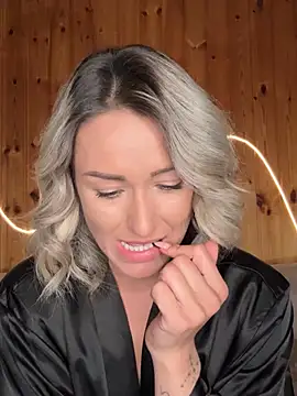 petrouchkaaa  online show from 18, 3, 2026