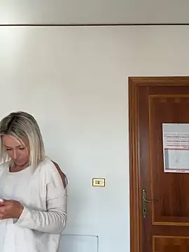 petrouchkaaa  online show from 21, 4, 2026