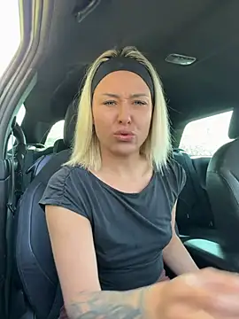 petrouchkaaa  online show from 5, 4, 2026