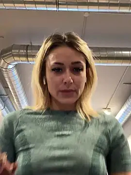 Snapshot of petrouchkaaa_ chatting on 18, 3, 2025 petrouchkaaa online show from 18, 3, 2025