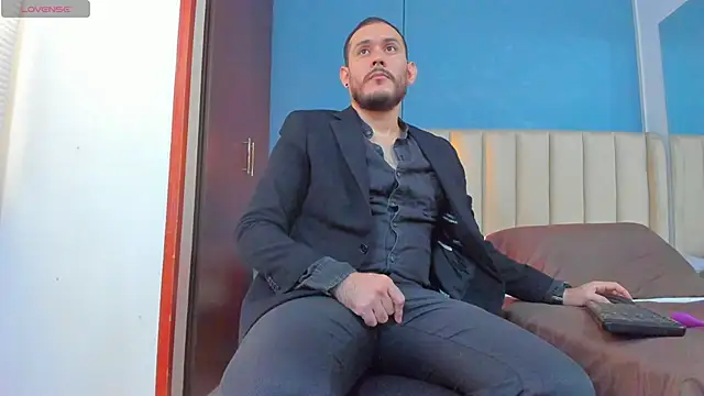 jeanpiere  online show from 9, 11, 2025