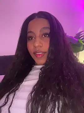 charlotteeruss online show from 13, 2, 2026