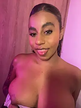 Snapshot of charlotteeruss chatting on 7, 7, 2026 charlotteeruss online show from 7, 7, 2026