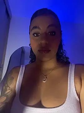 charlotteeruss online show from 21, 4, 2026