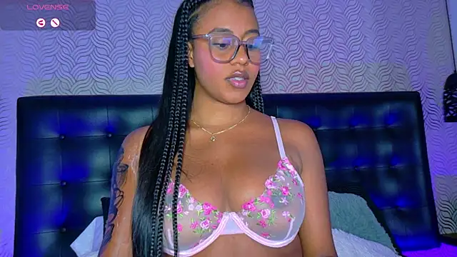 Snapshot of charlotteeruss chatting on 21, 3, 2025 charlotteeruss online show from 21, 3, 2025
