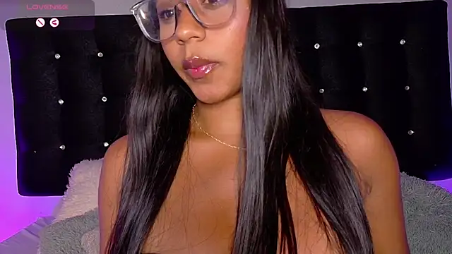 Snapshot of charlotteeruss chatting on 2, 3, 2025 charlotteeruss online show from 2, 3, 2025