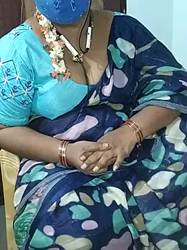 Snapshot of yours-kavaya chatting on 10, 3, 2025 yours-kavaya online show from 10, 3, 2025
