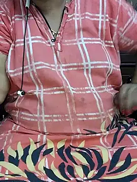 Snapshot of yours-kavaya chatting on 4, 10, 2025 yours-kavaya online show from 4, 10, 2025