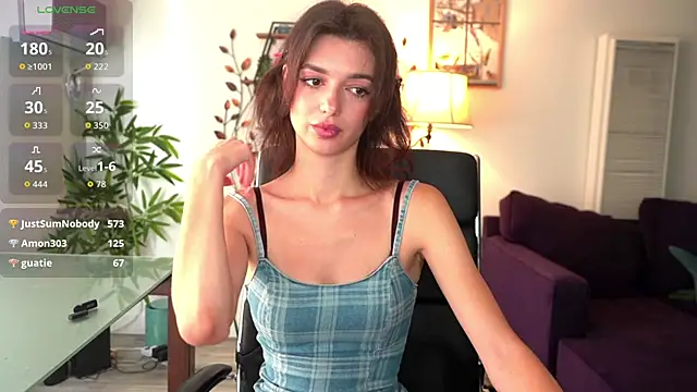 Snapshot of olivia_jeas chatting on 30, 6, 2026 olivia jeas online show from 30, 6, 2026