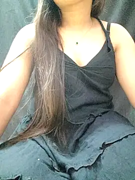 Snapshot of Roshni_98 chatting on 13, 7, 2026 Roshni 98 online show from 13, 7, 2026
