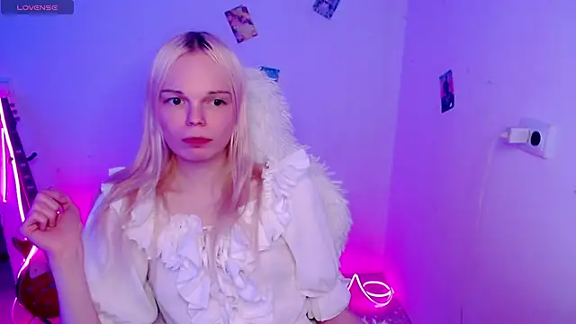 Emily Nyaffee online show from 2, 12, 2025