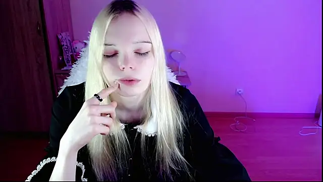 Emily Nyaffee online show from 26, 1, 2025