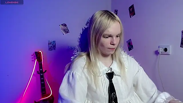 Snapshot of Emily_Nyaffee chatting on 13, 3, 2026 Emily Nyaffee online show from 13, 3, 2026