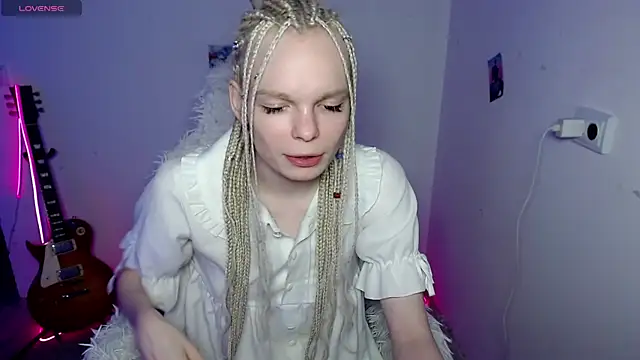 Emily Nyaffee online show from 10, 1, 2026