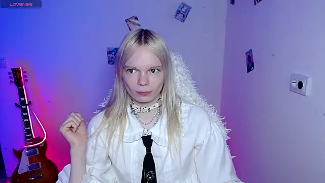 Snapshot of Emily_Nyaffee chatting on 11, 3, 2026 Emily Nyaffee online show from 11, 3, 2026