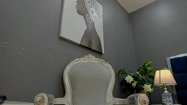 KarlynHoliss online show from 7, 1, 2025