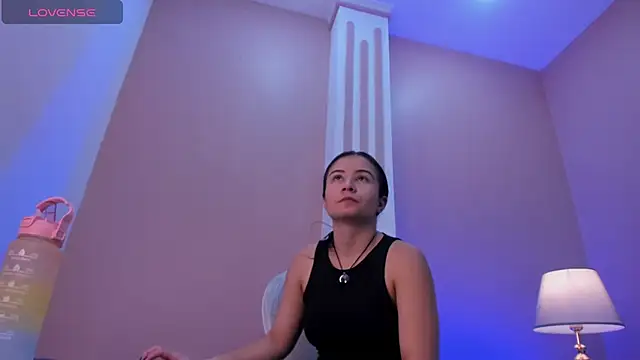 KarlynHoliss online show from 11, 12, 2024