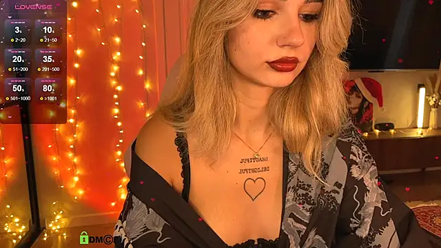 Bun-with-jam online show from 4, 12, 2025