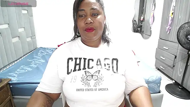 Snapshot of thickebonymilfF chatting on 20, 5, 2026 thickebonymilfF online show from 20, 5, 2026