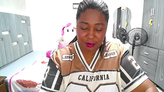 thickebonymilfF online show from 13, 7, 2026