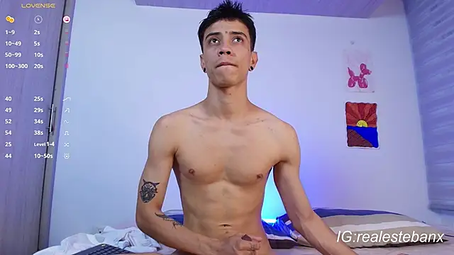 Esteban Knight online show from 12, 11, 2025