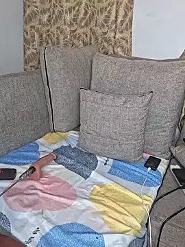 Snapshot of hornycreamybabe chatting on 2, 2, 2025 hornycreamybabe online show from 2, 2, 2025