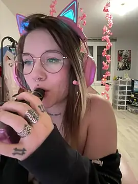 Snapshot of sullye chatting on 18, 1, 2025 sullye online show from 18, 1, 2025