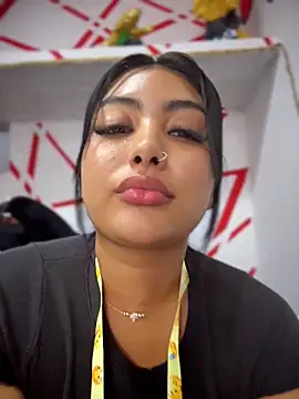 Snapshot of NatashaBrown12 chatting on 25, 5, 2026 NatashaBrown12 online show from 25, 5, 2026