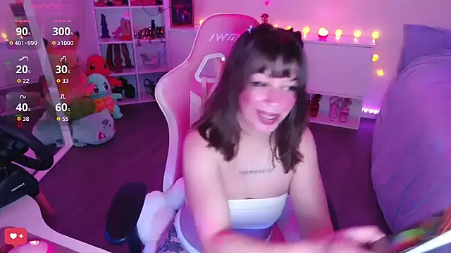 Snapshot of PetiteAngel666 chatting on 16, 2, 2026 PetiteAngel666 online show from 16, 2, 2026