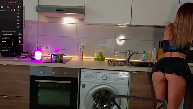 MissLovex online show from 25, 11, 2025