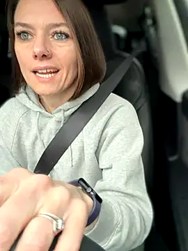 LadyLena1 online show from 18, 12, 2025