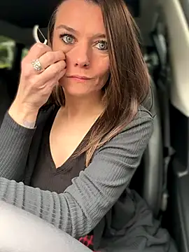 LadyLena1 online show from 28, 10, 2025