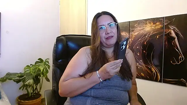 amalia brunette online show from 20, 4, 2026